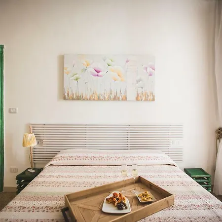 Le Ferule 4* مانفريدونيا